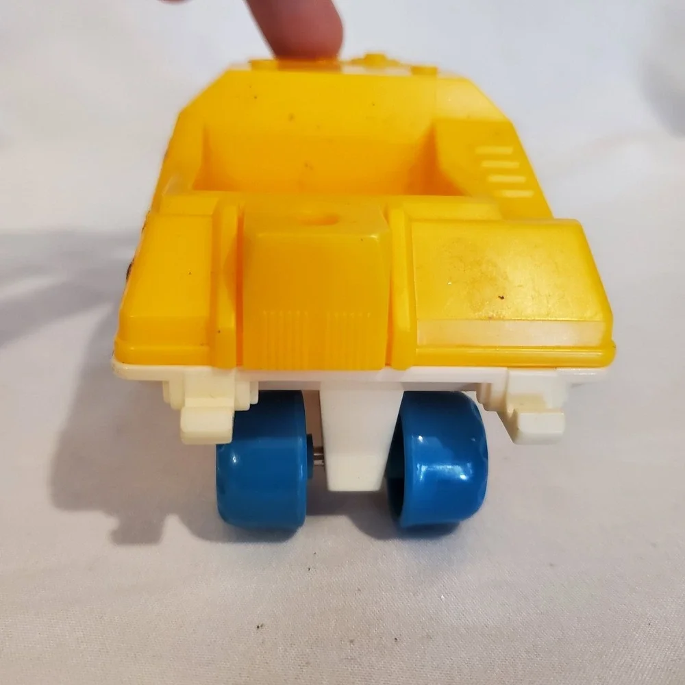 1984 Playworld Toys Yellow Explorer Rover Car Playmates Space Station Vintage 02